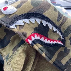Bape xl shark hoodie